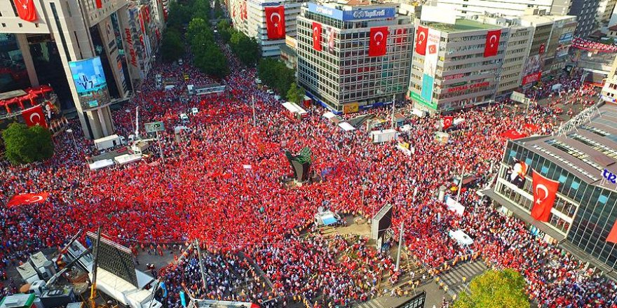Demokrasi nöbetleri Kızılay'da taçlanacak