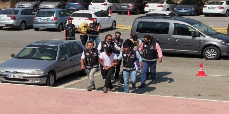 Bodrum’da uyuşturucu madde satan 4 kişi suçüstü yakalandı