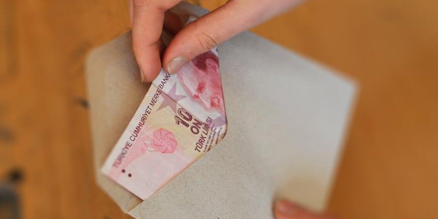 Van'da deprem yardımlarıyla 'yandaş' topladılar