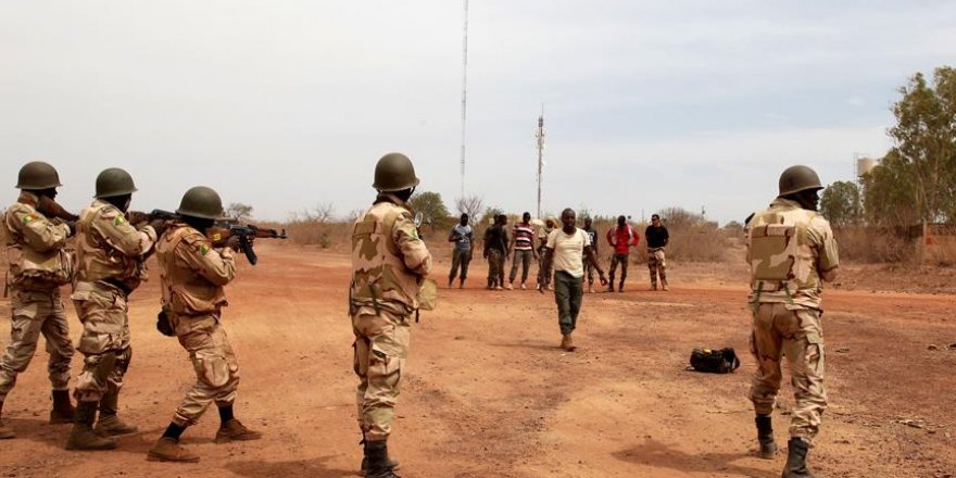 Mali'de Azavad Hareketi ve hükümet yanlısı arasında çatışma
