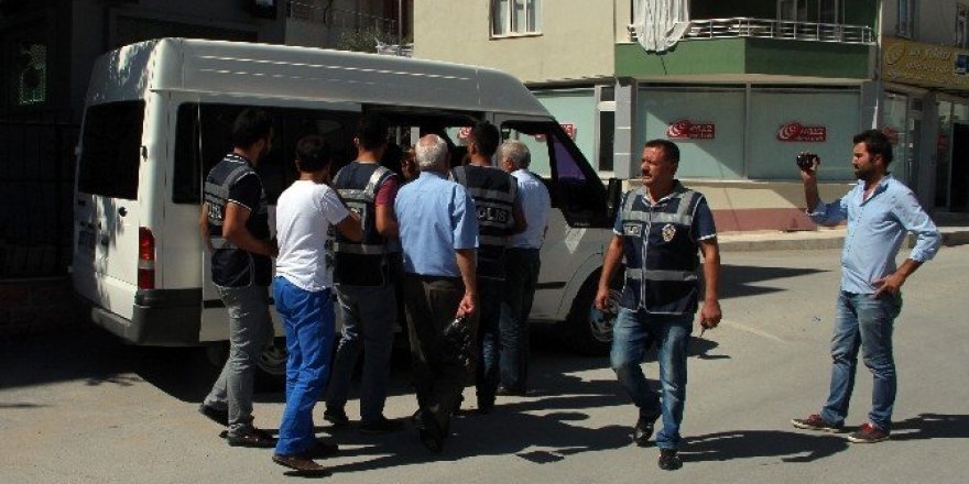 Mut’ta FETÖ soruşturmasında 5 gözaltı