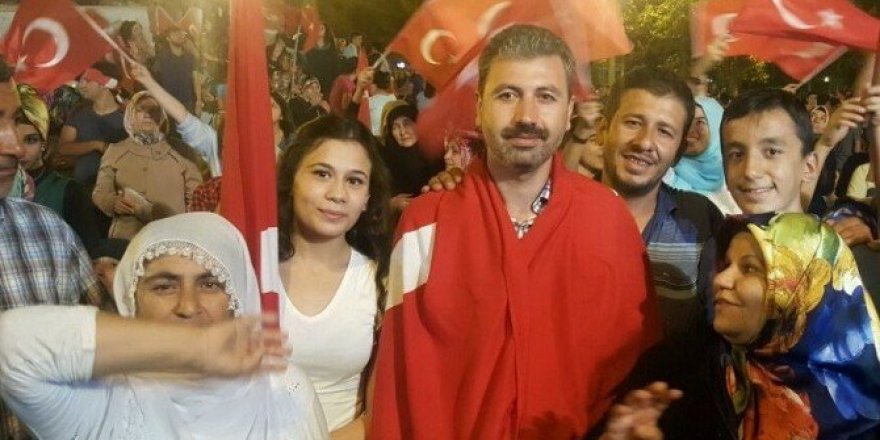 25 gündür meydanları bırakmıyor