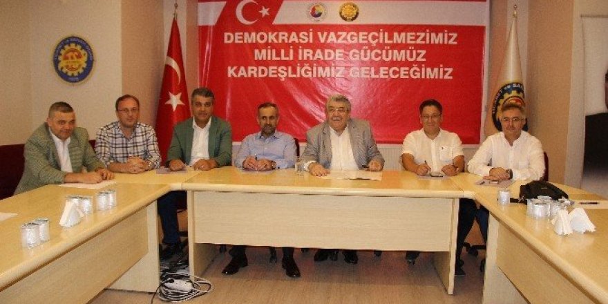 Tetiker, el konulan okulların fakülte yapılmasını istedi