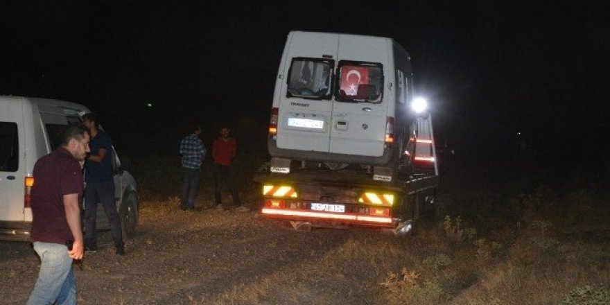Tatvan’da faciadan dönüldü, 1 buçuk ton bomba yüklü araç imha edildi