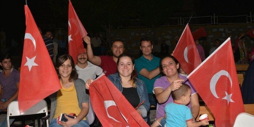 Çatak’ta demokrasi nöbetine ara verildi
