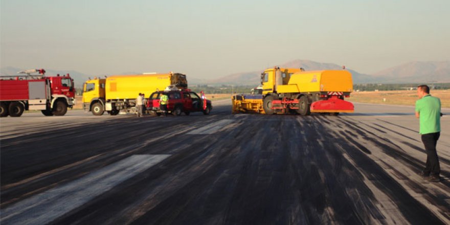 F-4’lerin önünü böyle kesmişler