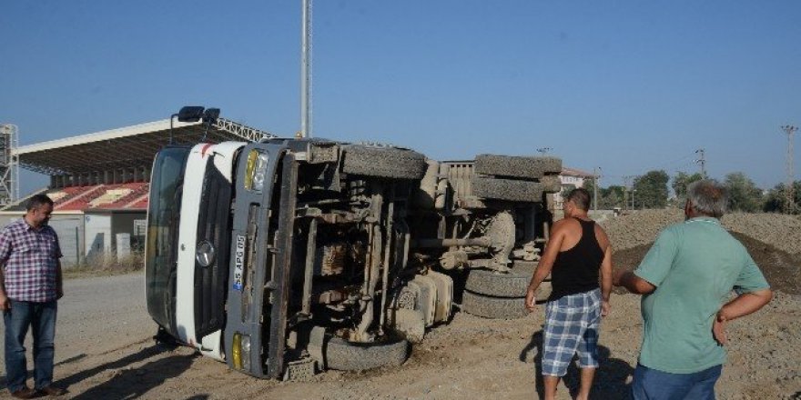 Hafriyat kanyonu devrildi: 1 yaralı