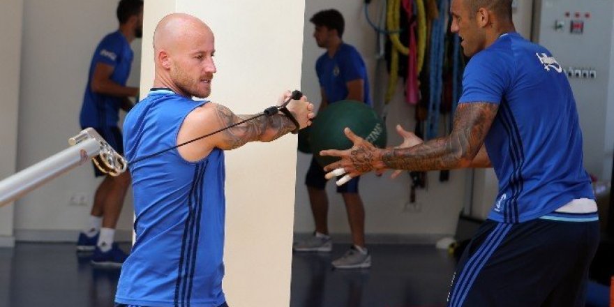 Fenerbahçe, Grasshoppers maçı hazırlıklarını sürdürüyor