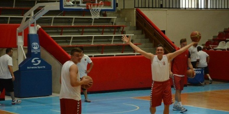 Muratbey Uşak Sportif sezonun ilk antrenmanını yaptı