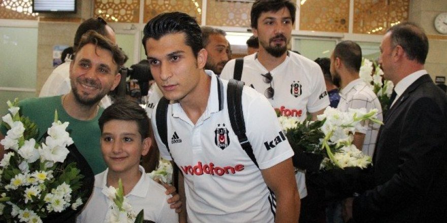 Beşiktaş Kafilesi Süper Kupa finali için Konya’da