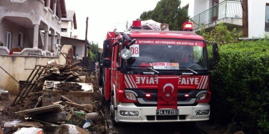 İBB sel felaketi sonrası Makedonya’nın yanında