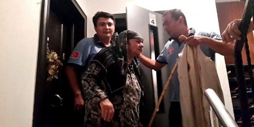 Yaşlı kadın asansörde mahsur kaldı
