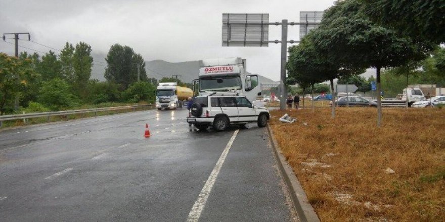 Bilecik’te trafik kazası: 1’i çocuk 4 yaralı