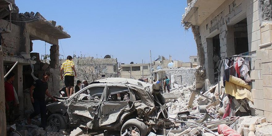 Esed güçleri İdlib'de sivilleri vurdu: 11 ölü