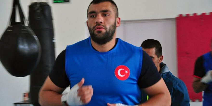 Milli boksör Ali Eren Demirezen olimpiyatlara veda etti
