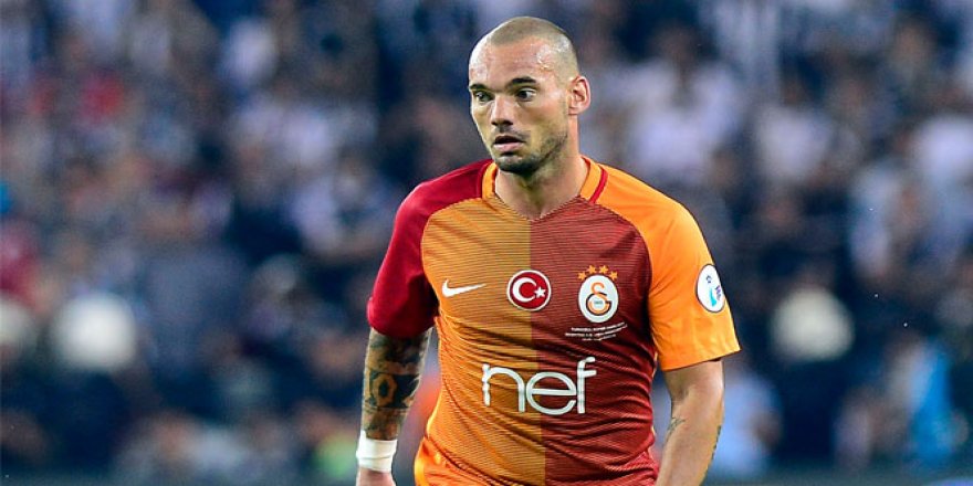 Sneijder'dan Konya'da gecenin en anlamlı hareketi