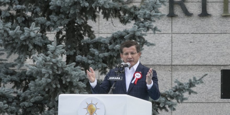 Davutoğlu: "Hiçbir fitne bu ailenin arasına giremeyecek"