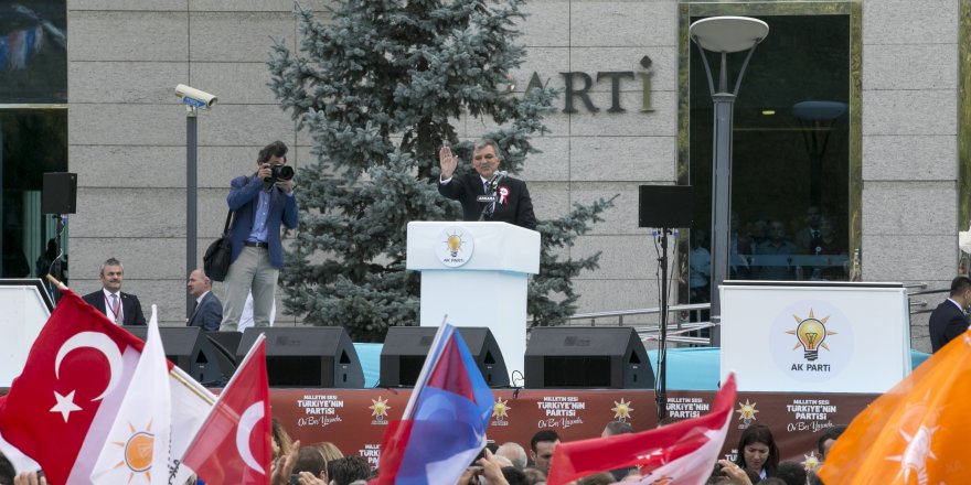 Abdullah Gül: "AK Parti, Türkiye'yi inanılmaz bir şekilde değiştirdi"