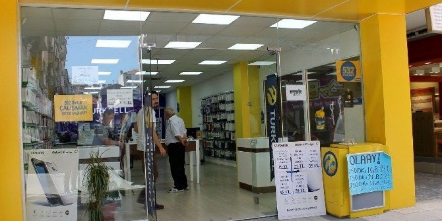40 saniyede 50 bin liralık telefon çaldılar