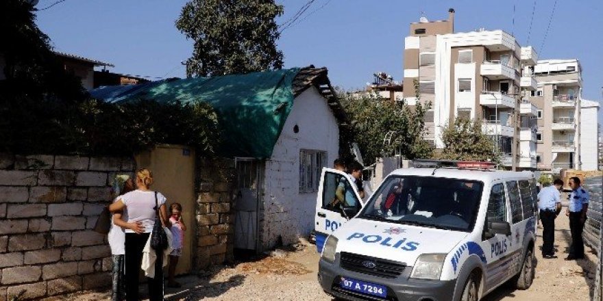 Üvey kızını pompalı tüfekle vurdu