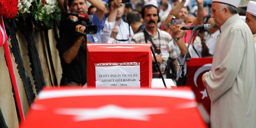 Şehit baba-oğul son yolculuğuna uğurlandı