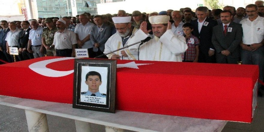 Elazığ şehidini son yolculuğuna uğurladı