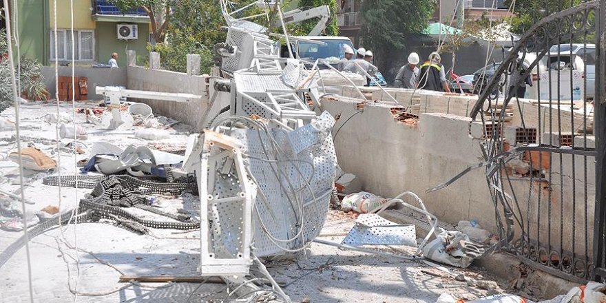 Bornova'da çöken inşaat iskelesinin gerekli emniyeti alınmamış