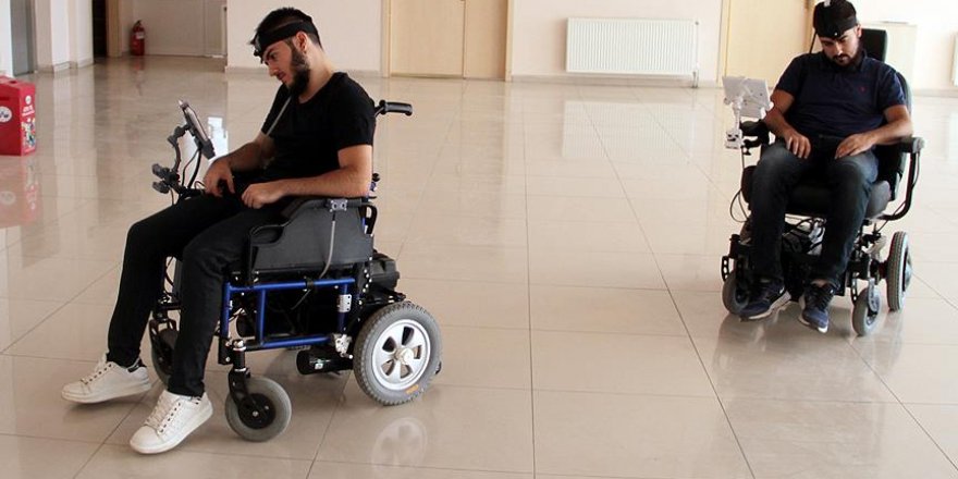 Engelliler için 'akıllı' akülü sandalye geliştirdi
