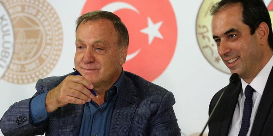 Fenerbahçe'de Advocaat imzayı attı