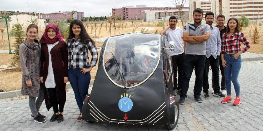 Yozgat’ta üniversite öğrencileri yerli elektrikli otomobil üretti