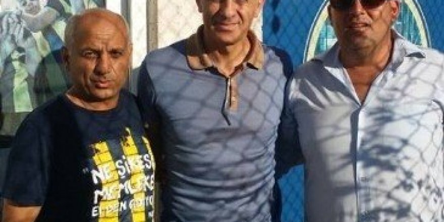 Efsane kaptandan Fenerbahçe Spor Okulu’na ziyaret