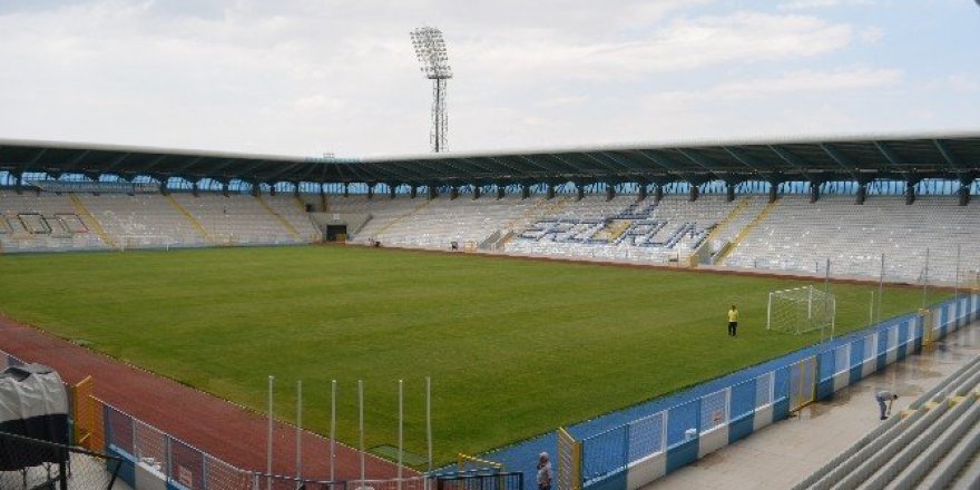 Kazım Karabekir stadı yeni sezona hazır