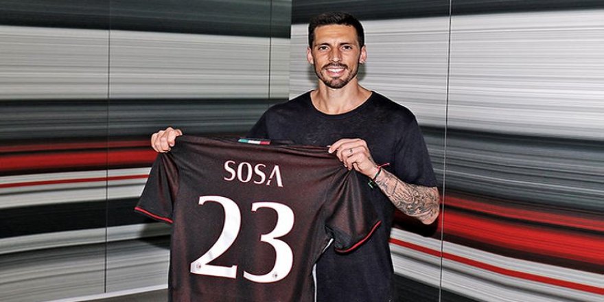 Sosa resmen Milan'da! Formayla pozunu verdi