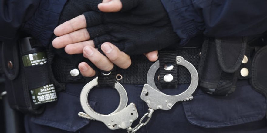 Tokat'ta 12 polis tutuklandı