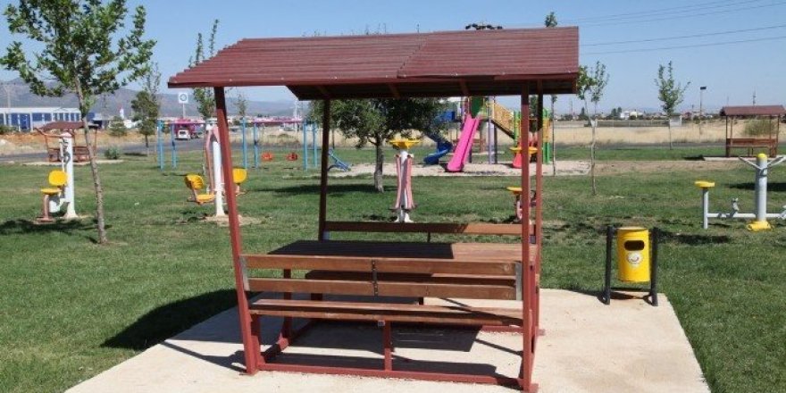 Seydişehir Belediyesi ağaç ürünlerini marangozhanelerinde üretiyor