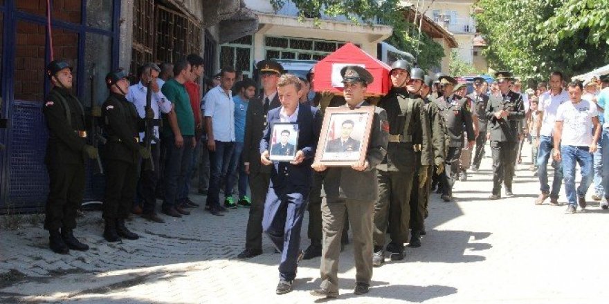 Şehit Üsteğmen, Karaman’da toprağa verildi