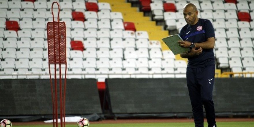 Morais: “Osmanlıspor maçında 3 puan almak istiyoruz”
