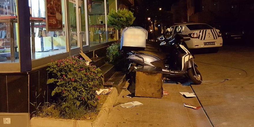 Çaldıkları kasayı bagaja sığdıramayınca kaçtılar
