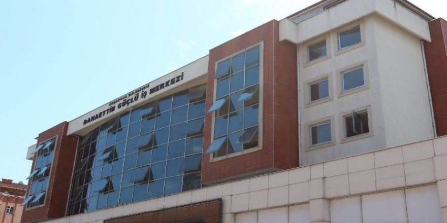 Akçakoca Belediyesinden eğitime yurt desteği