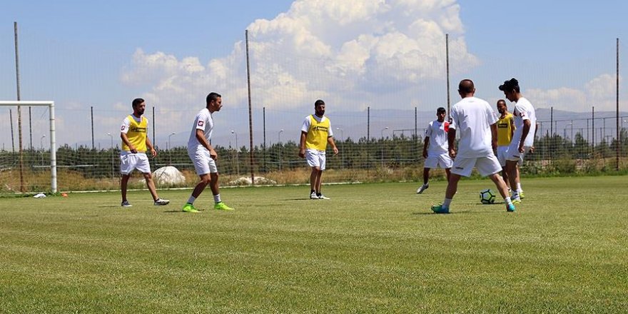 Özel Sporcular Milli Takımı kampa girdi