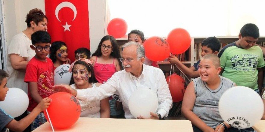 Bayraklı’da 14 mahallede kütüphane