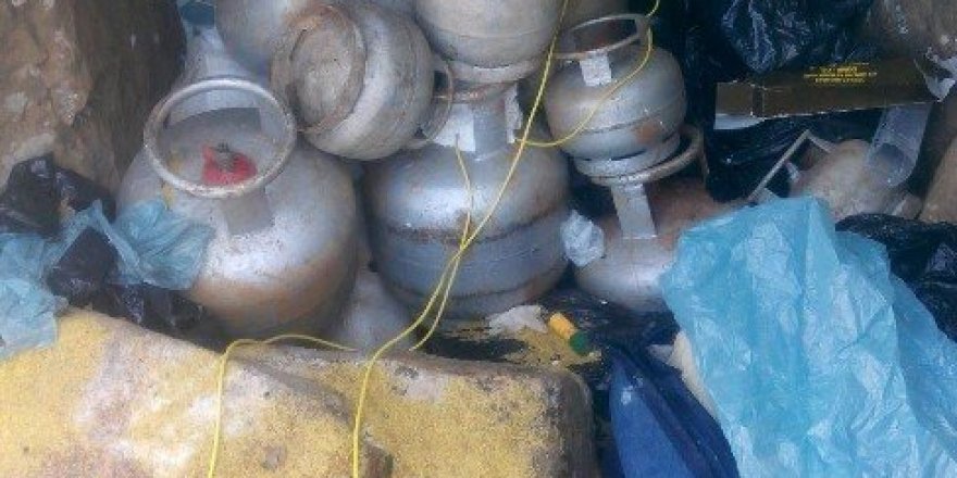 Hatay’da terör örgütüne ait çok sayıda malzeme ele geçirildi
