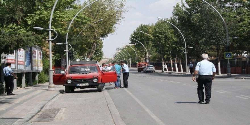 2.Ordu Karargahı önünde hareketli dakikalar
