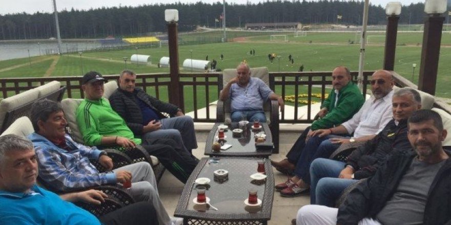 Başkan Toçoğlu, Sakaryaspor hazırlık kampını ziyaret etti