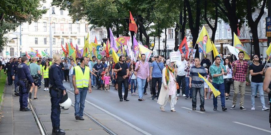Avusturya'da PKK yandaşlarından eylem