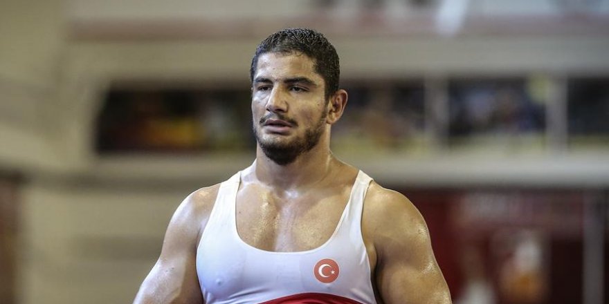 Milli güreşçi Taha Akgül Rio'da altın madalya kazandı