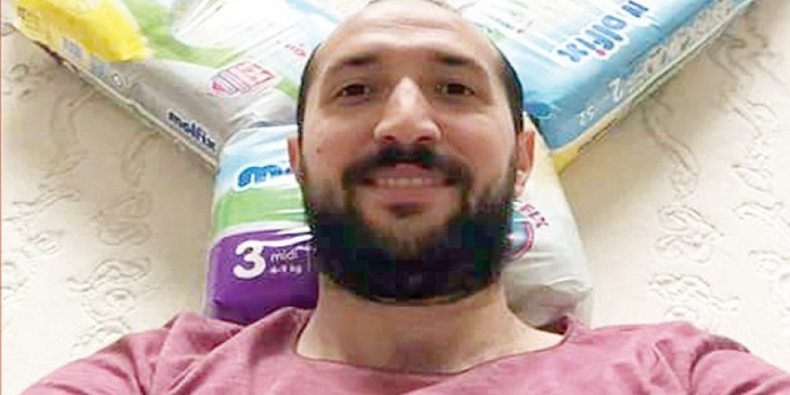 Gözünü açtı kızını gördü