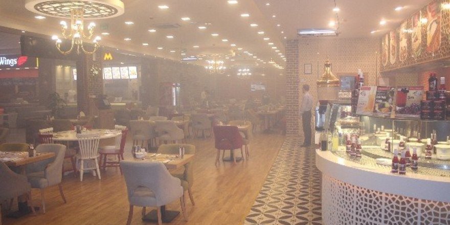 Nazilli’de AVM’den dumanlar yükseldi