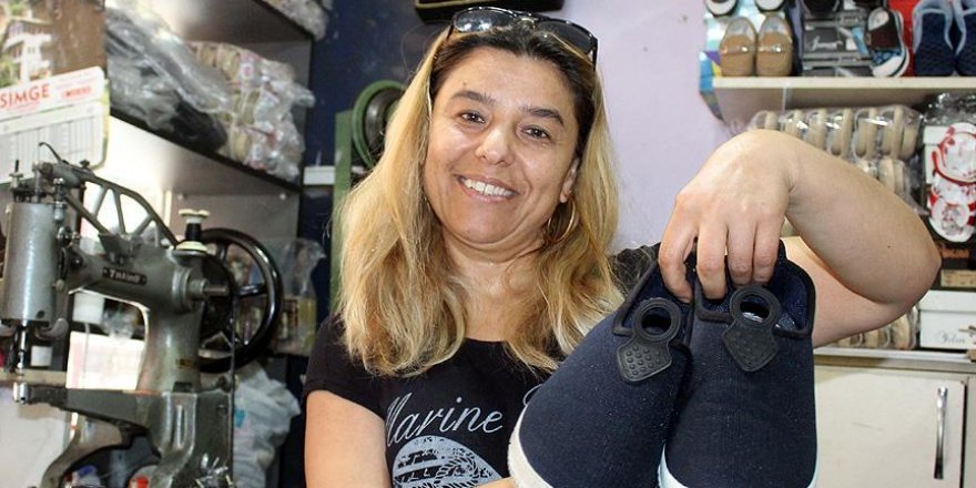 Ayakkabılar Fatma ustanın elinde yenileniyor