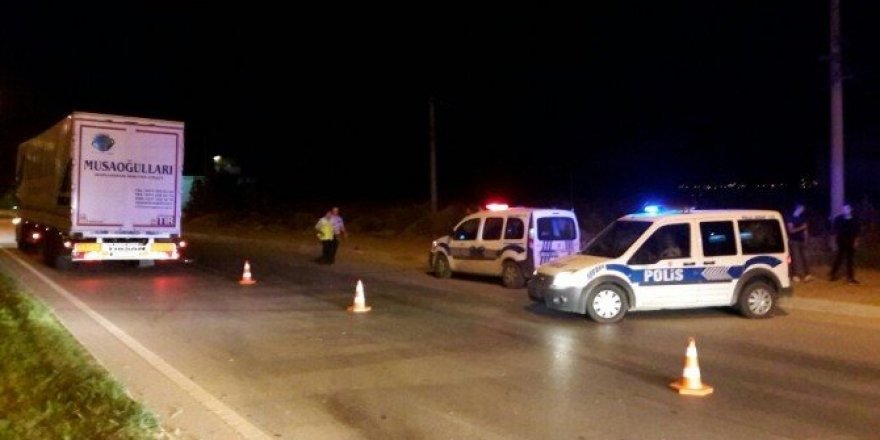 Erbaa’da otomobil ile motosiklet çarpıştı: 3 yaralı